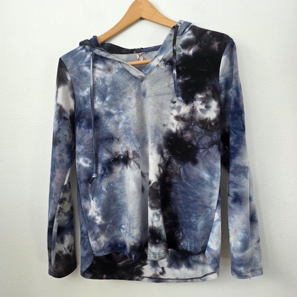 Women's Gray/Black/White Tie Dye V Neck Hoodie - Small - Picture 1 of 4